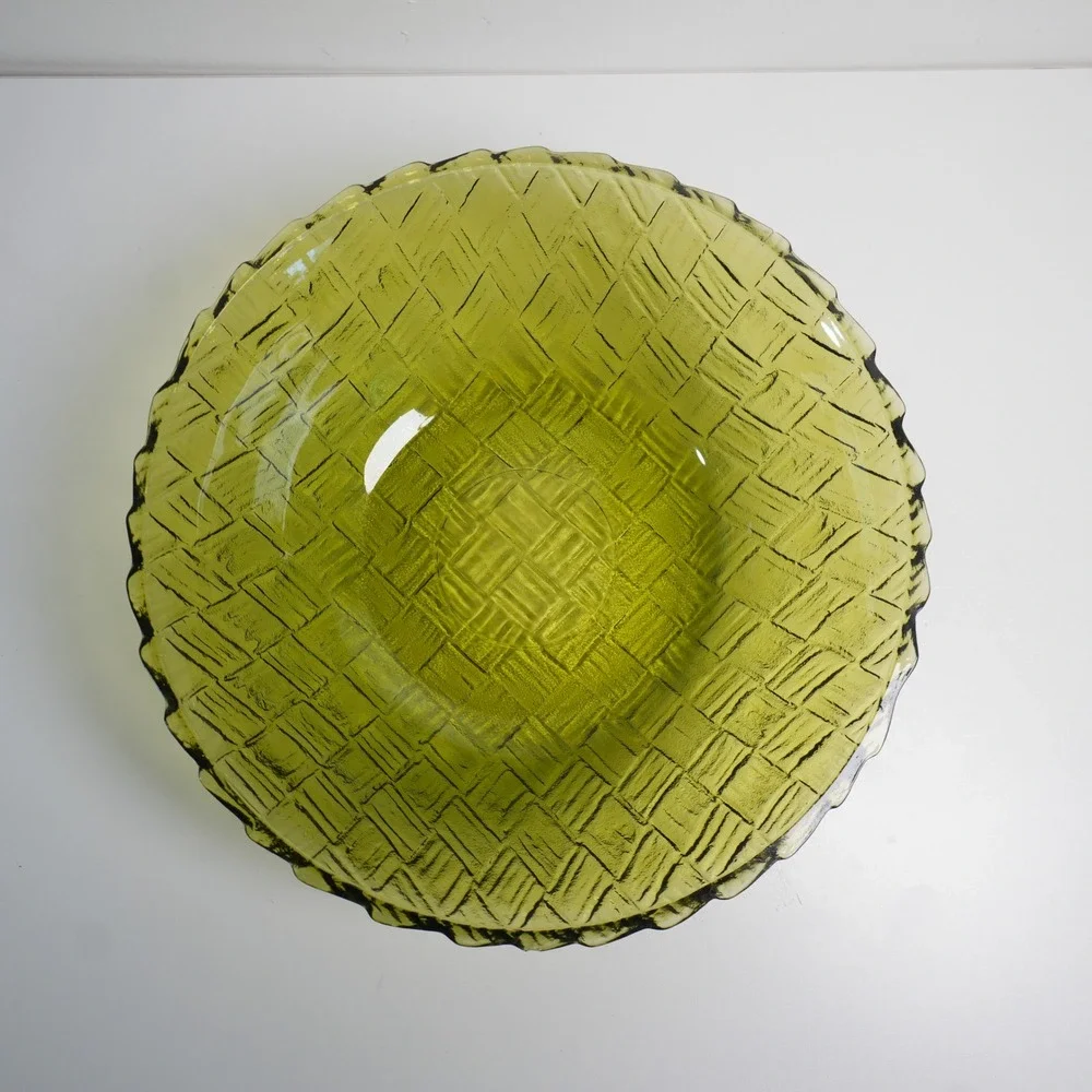 Vintage Avocado Green Indiana Glass Serving Bowl‎ 8.5